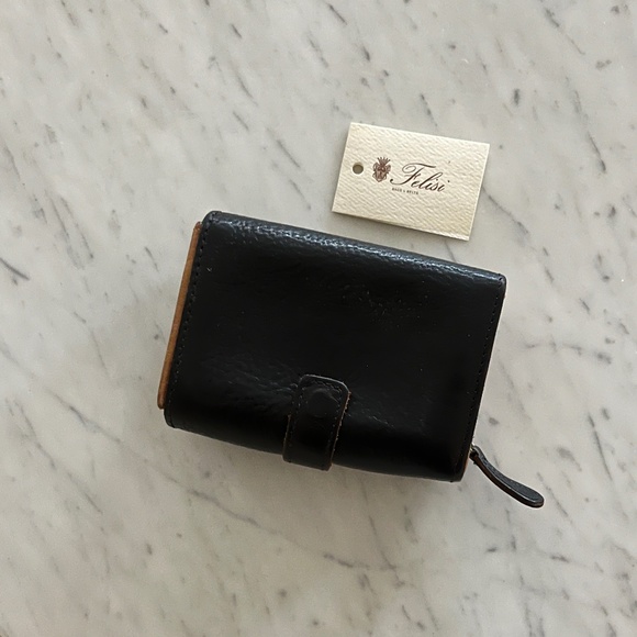 Felisi Compact Wallet - Picture 2 of 6